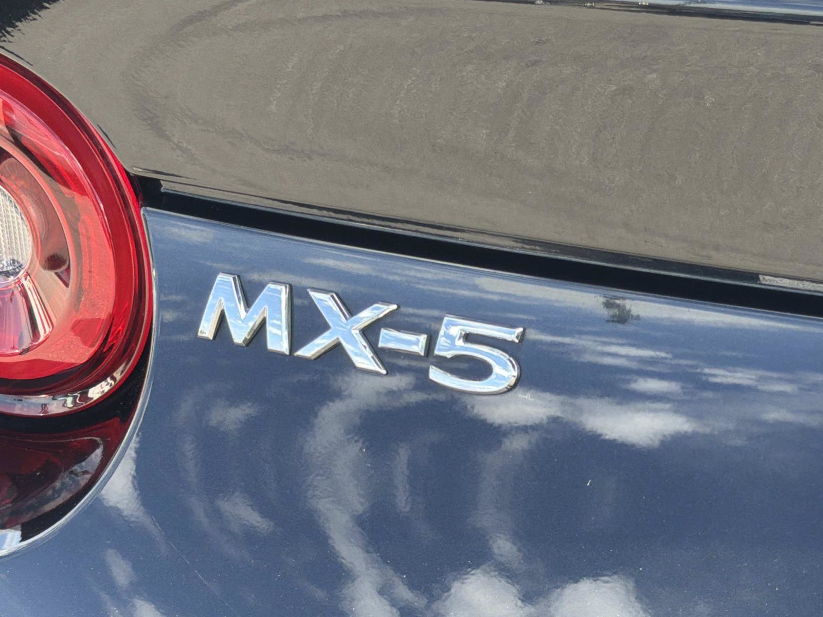 Used 2025 MAZDA MX-5 Miata RF Grand Touring RWD image 20