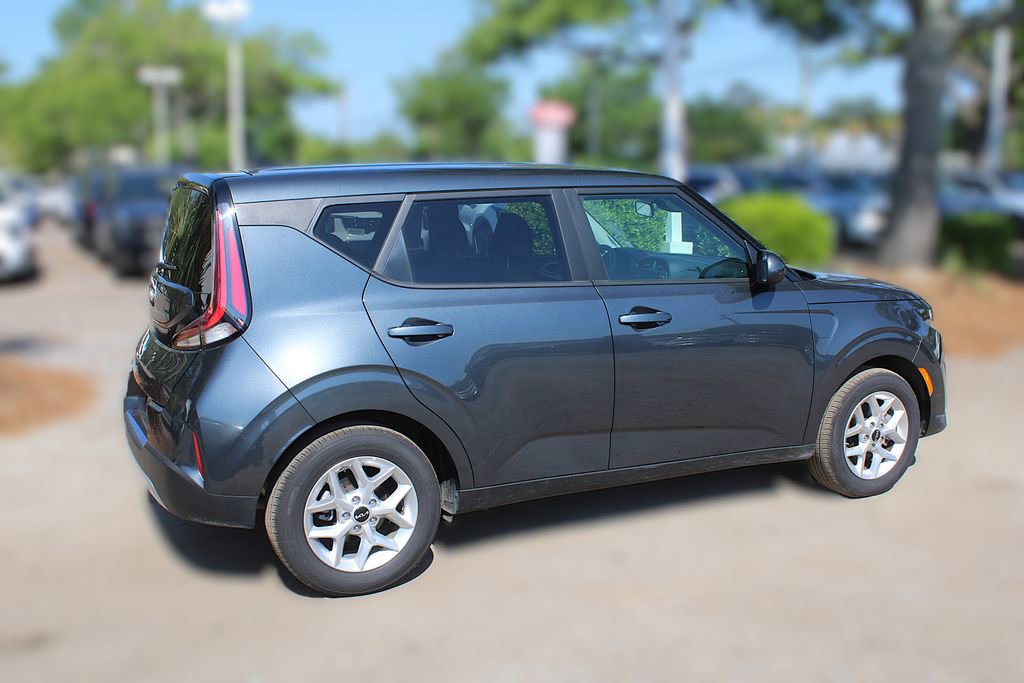 Certified 2025 Kia Soul LX w/ LX Technology Package image 6