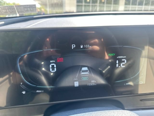 Used 2025 Kia Sportage EX AWD/4WD image 8