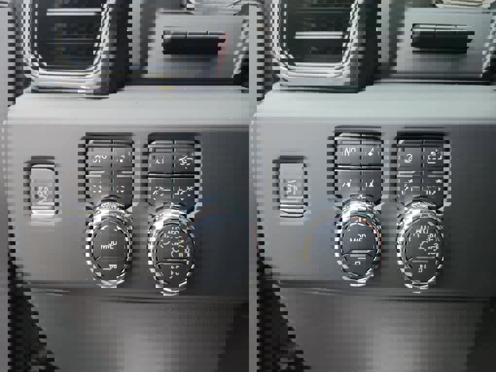 Used 2023 GMC Sierra 1500 AT4X image 41