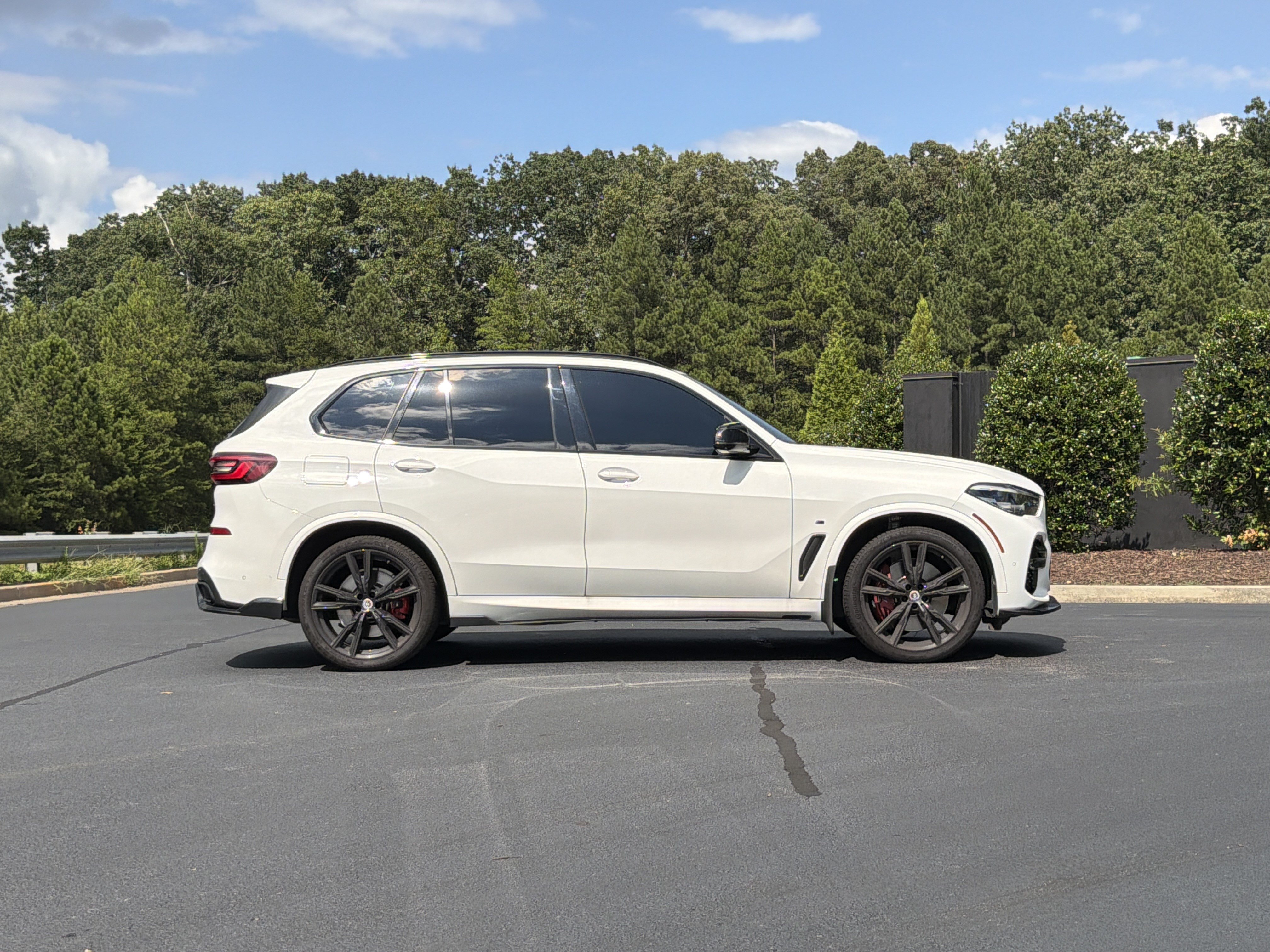 Used 2022 BMW X5 M50i AWD/4WD image 5