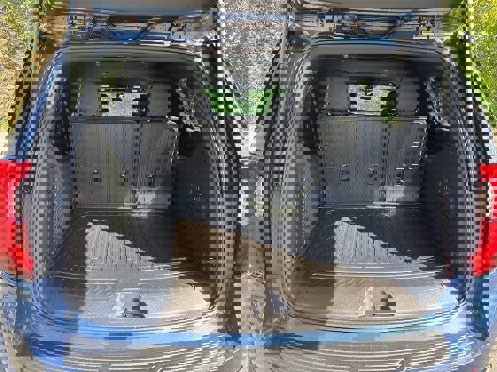 New 2026 GMC Yukon XL Elevation w/ LPO, Floor Liner Package image 58