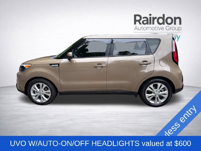 Used 2015 Kia Soul + w/ Primo Package FWD image 4