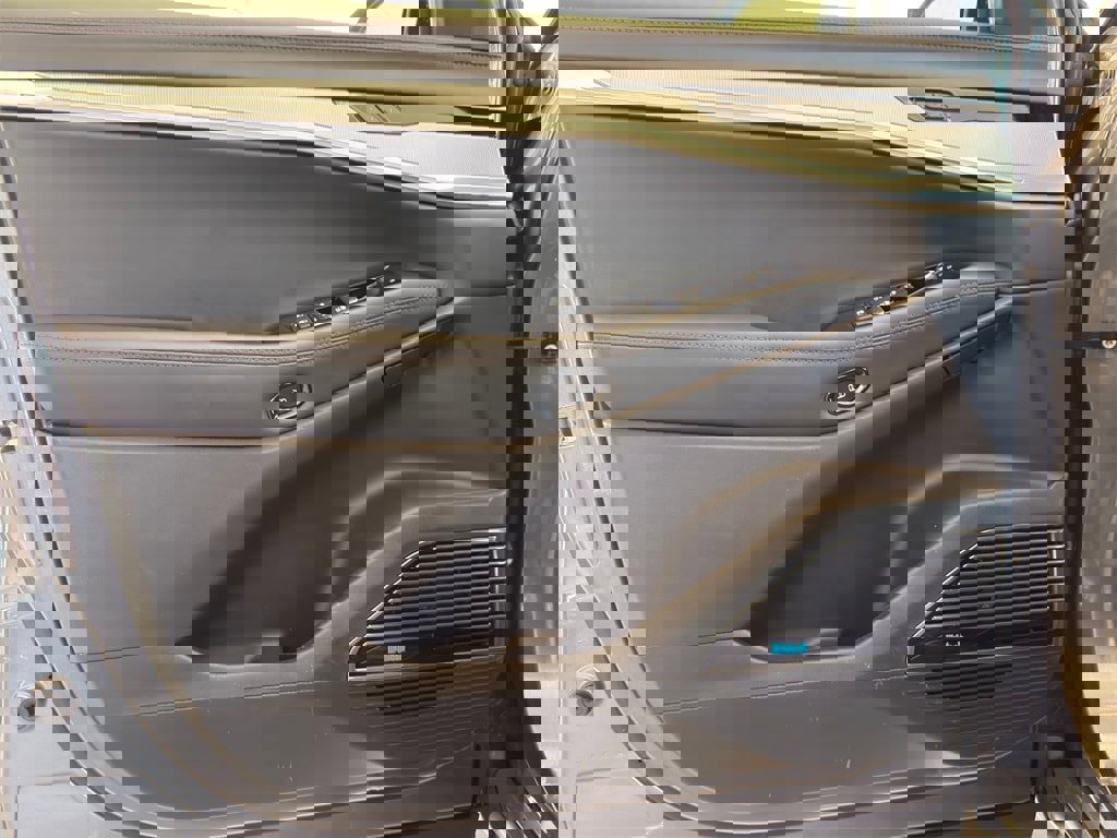 Used 2024 Jeep Wagoneer Launch Edition image 14