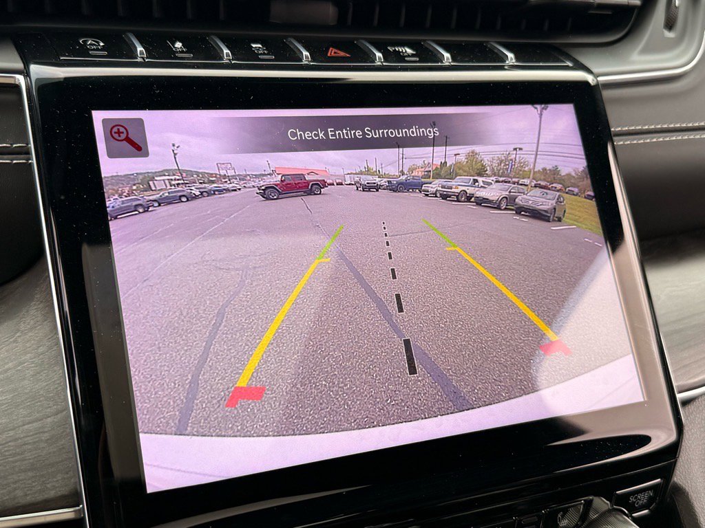 Used 2022 Jeep Grand Cherokee Overland w/ Luxury Tech Group IV image 25