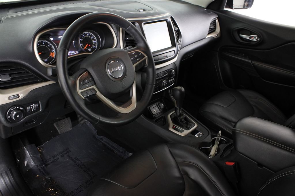 Used 2015 Jeep Cherokee Limited FWD image 18
