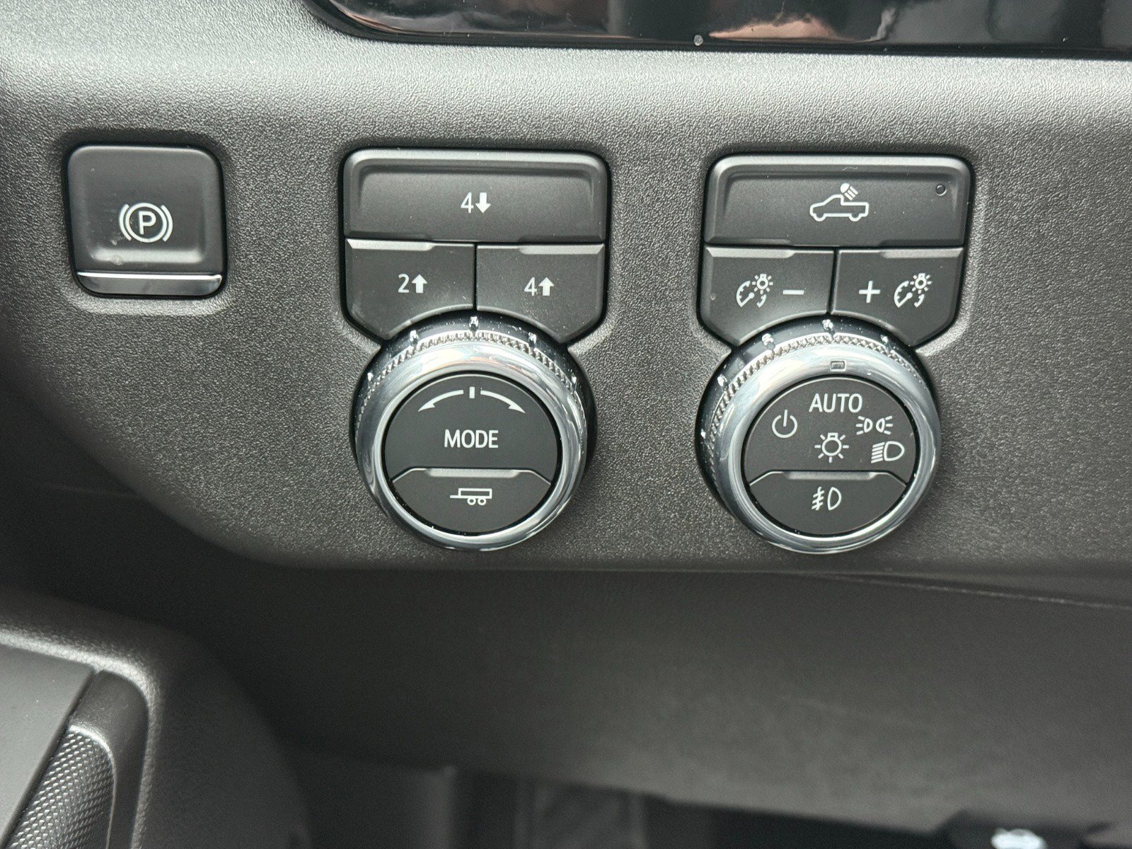 New 2026 GMC Sierra 3500 SLE image 24