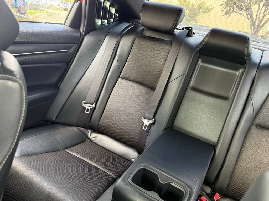 Used 2018 Honda Accord Sport image 12