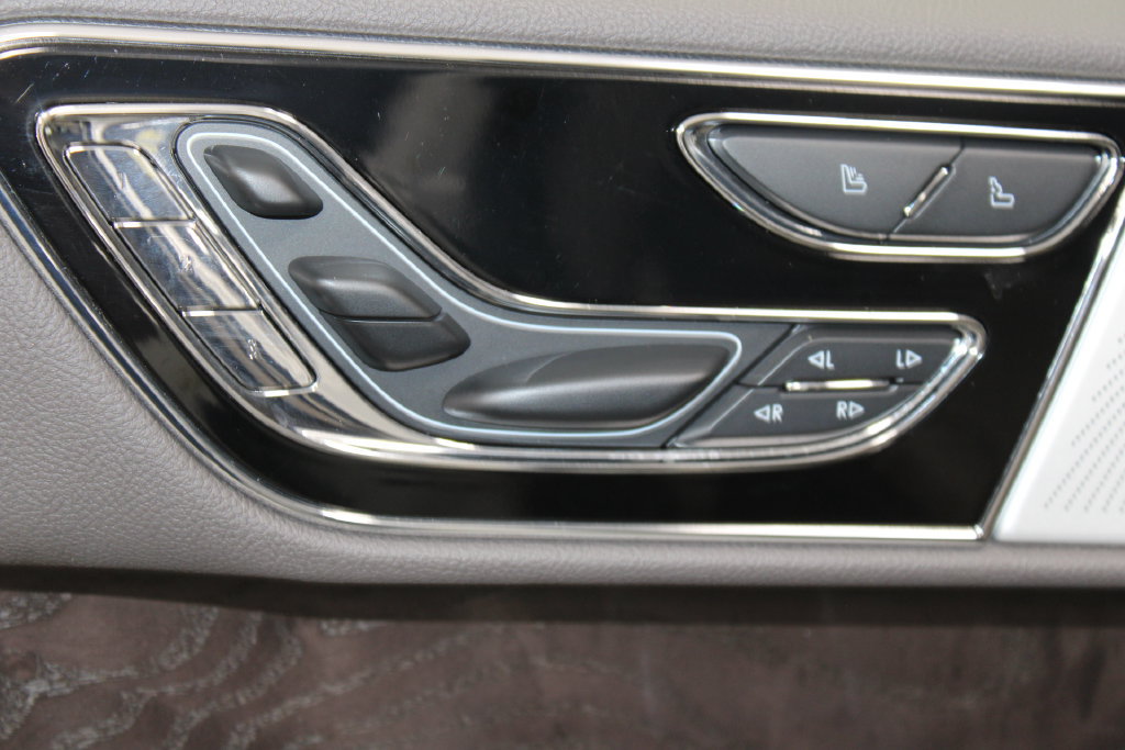Used 2023 Lincoln Navigator Reserve AWD/4WD image 23
