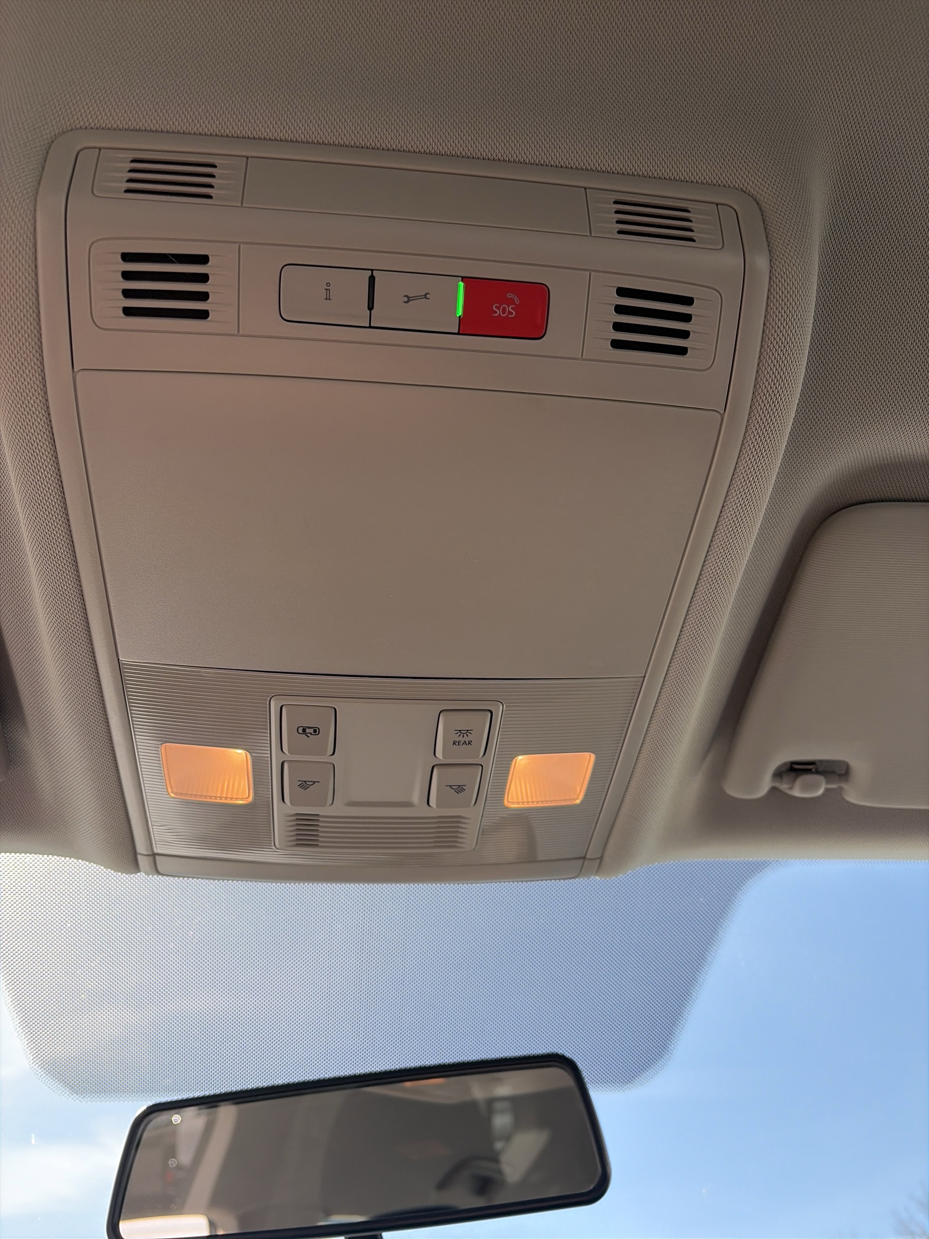 Certified 2022 Volkswagen Taos S image 25