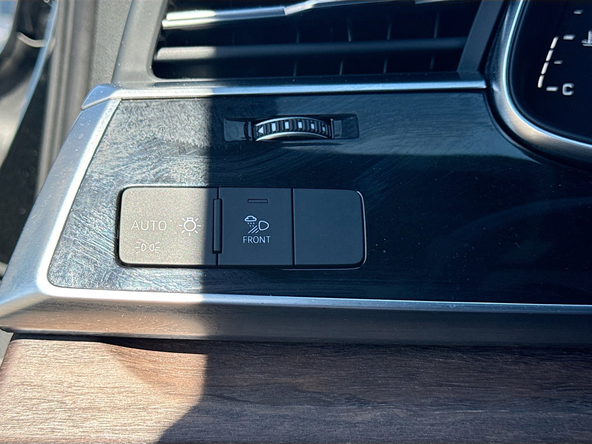 Used 2025 Audi Q7 2.0T Premium image 34