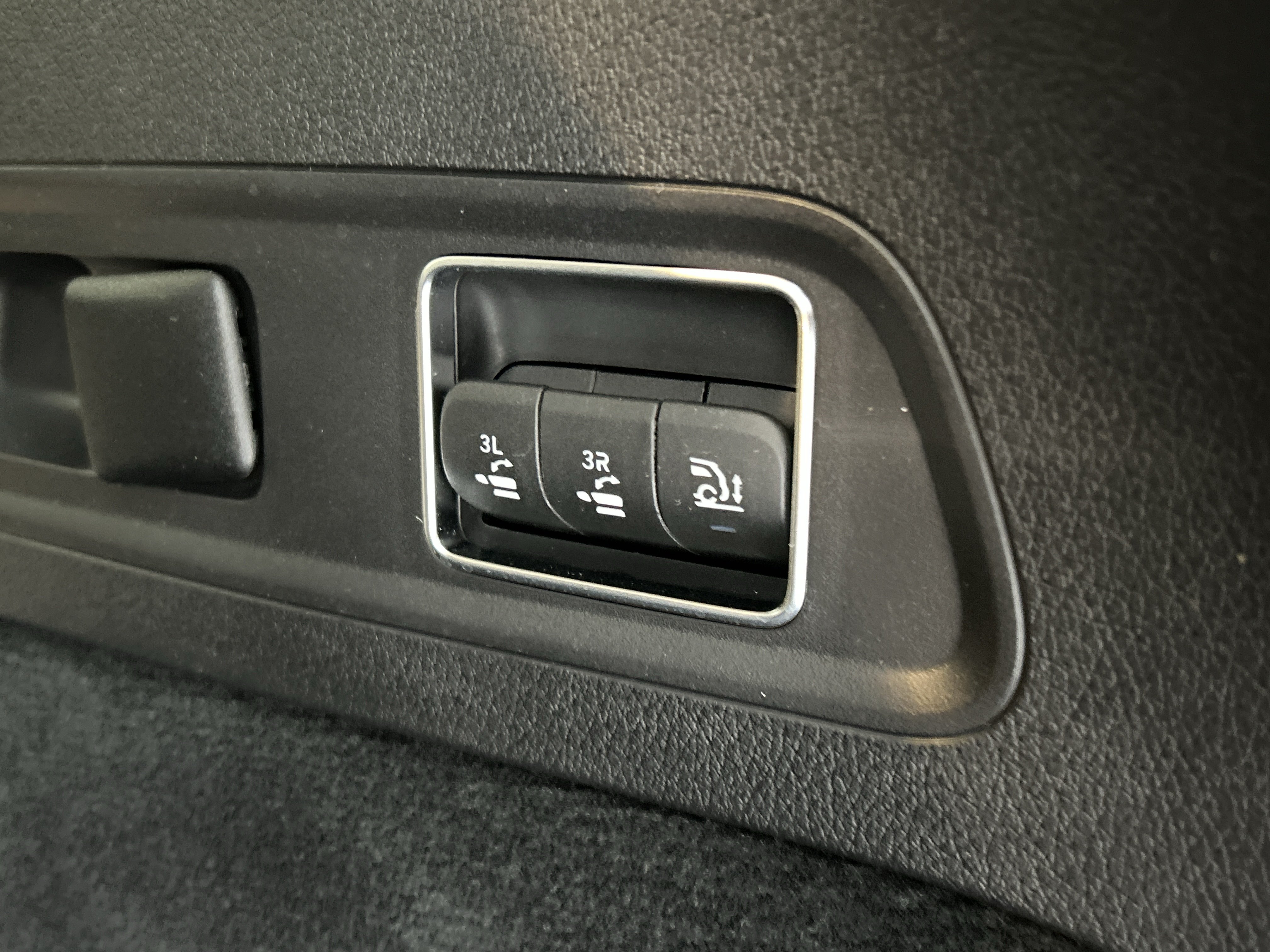 Certified 2025 Mercedes-Benz GLS 580 4MATIC image 12