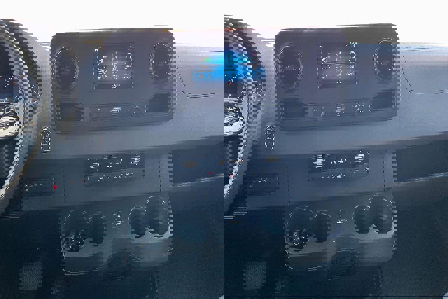 Used 2021 Mercedes-Benz Sprinter 2500 image 7