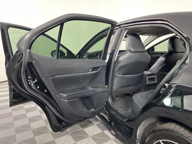 Used 2023 Toyota Camry SE image 43