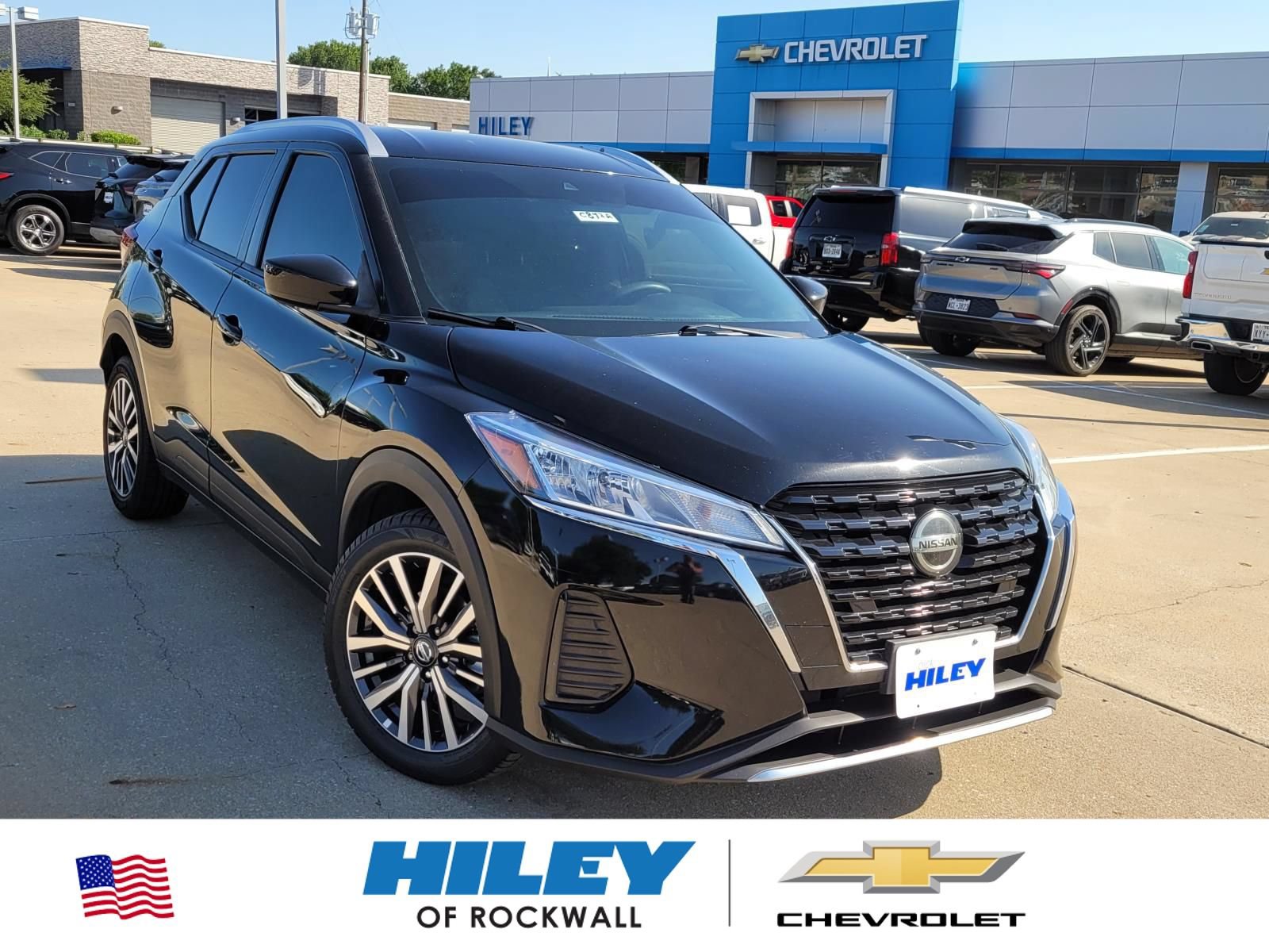Used 2021 Nissan Kicks SV FWD image 1