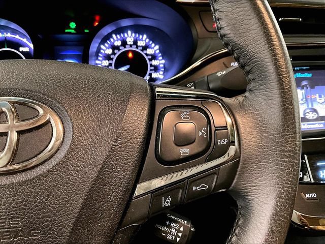 Used 2017 Toyota Avalon XLE Premium w/ All Weather Liner Package FWD image 19