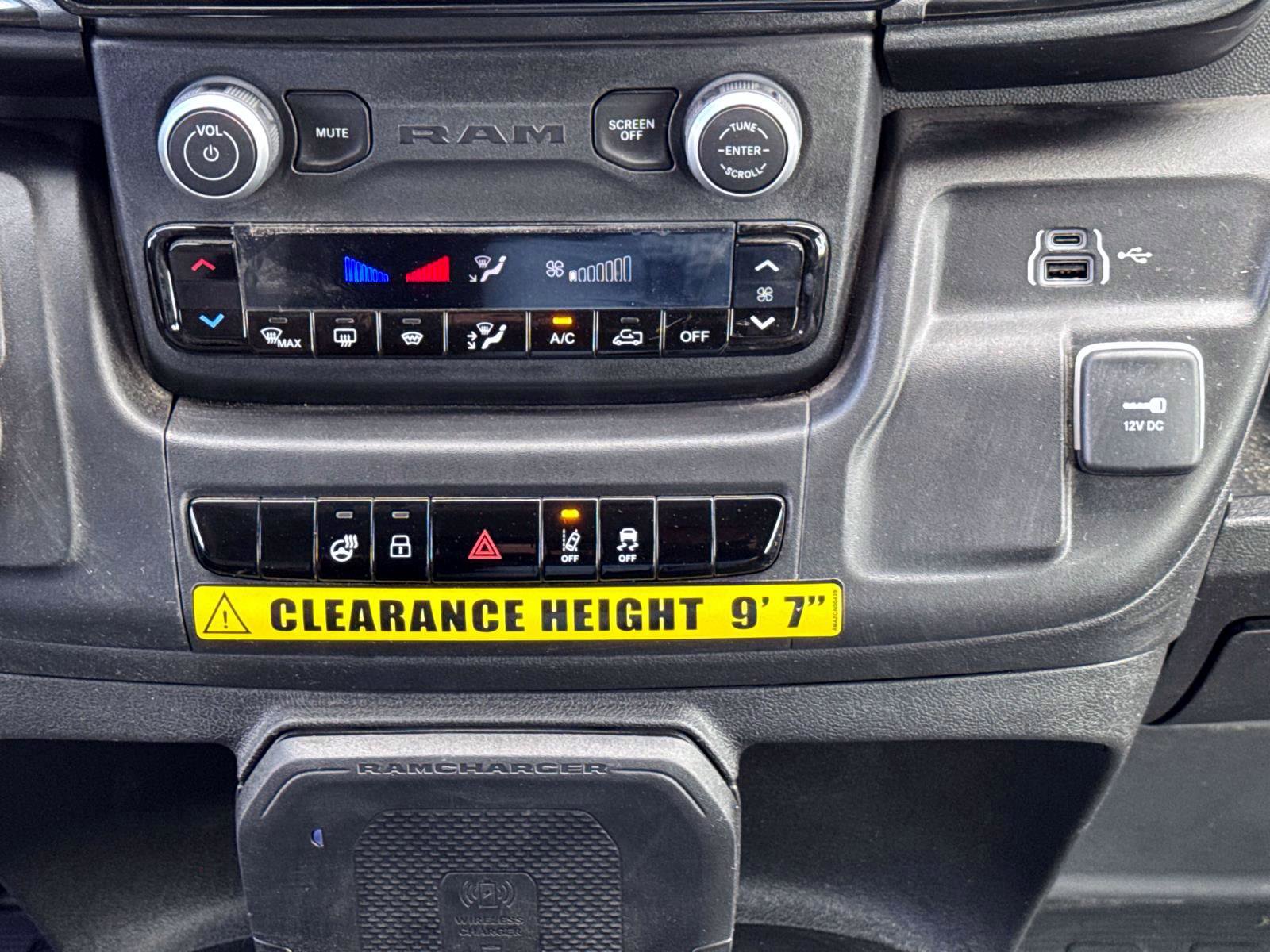 Used 2024 RAM ProMaster 3500 image 15