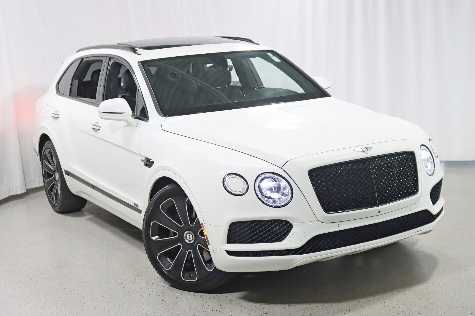 Used 2020 Bentley Bentayga Design Series AWD/4WD image 5