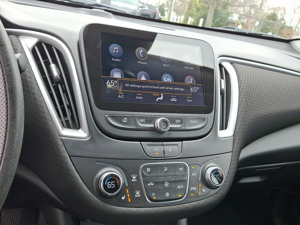 Used 2023 Chevrolet Malibu LT image 28