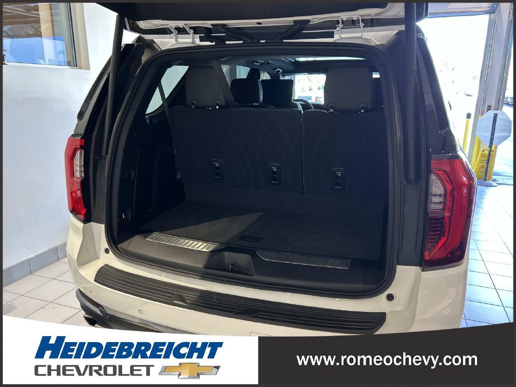 Used 2025 GMC Yukon AT4 w/ AT4 Premium Plus Package AWD/4WD image 16