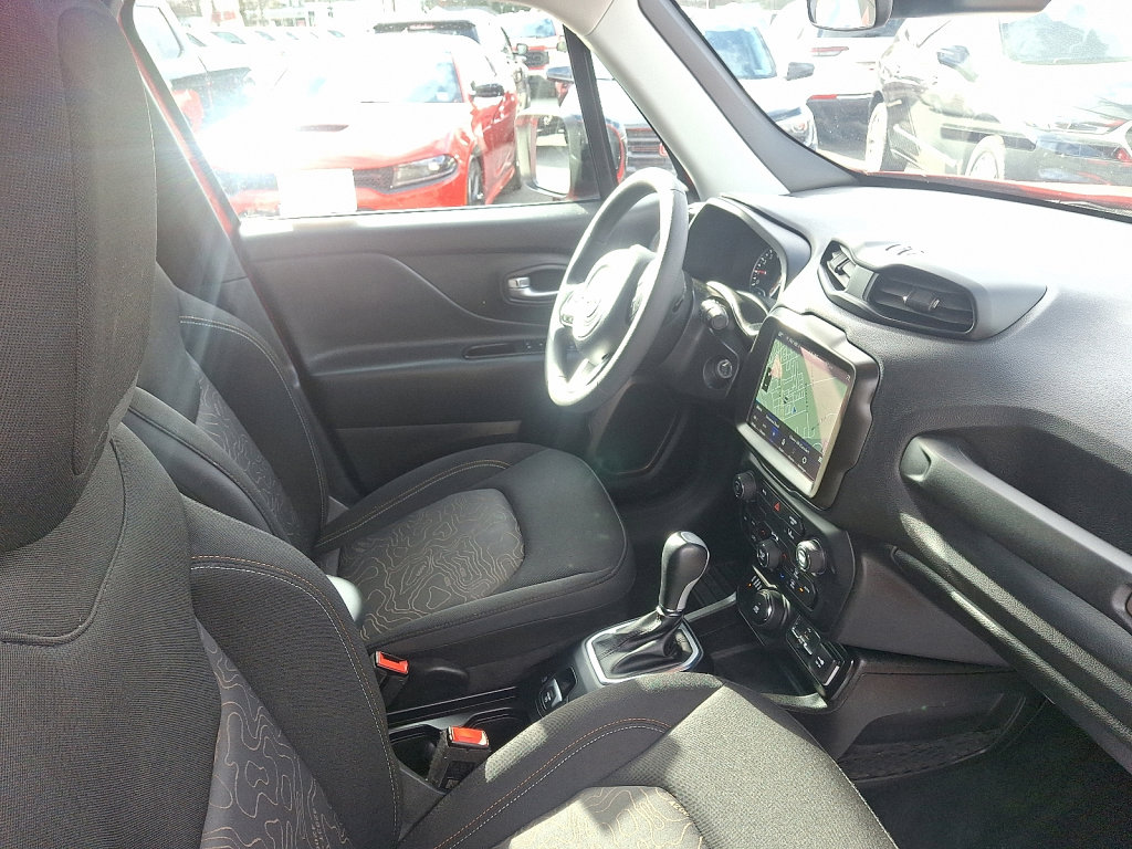 Certified 2023 Jeep Renegade Latitude image 11
