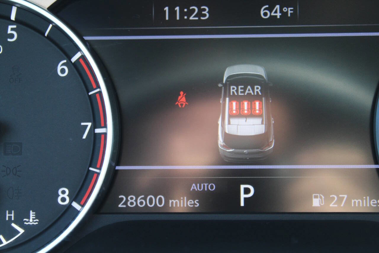 Used 2023 Nissan Rogue SV image 16