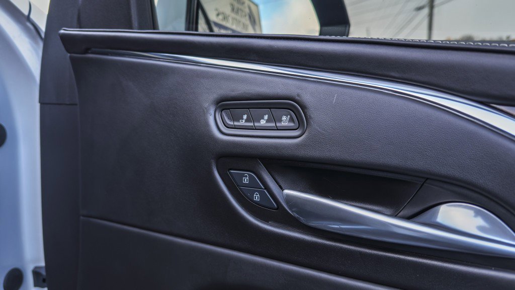 Used 2022 Cadillac Escalade ESV Sport Platinum w/ Heavy-Duty Trailer Package image 37