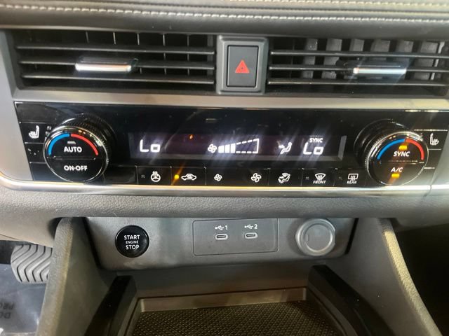 Certified 2025 Nissan Rogue SV w/ SV Premium Package FWD image 15