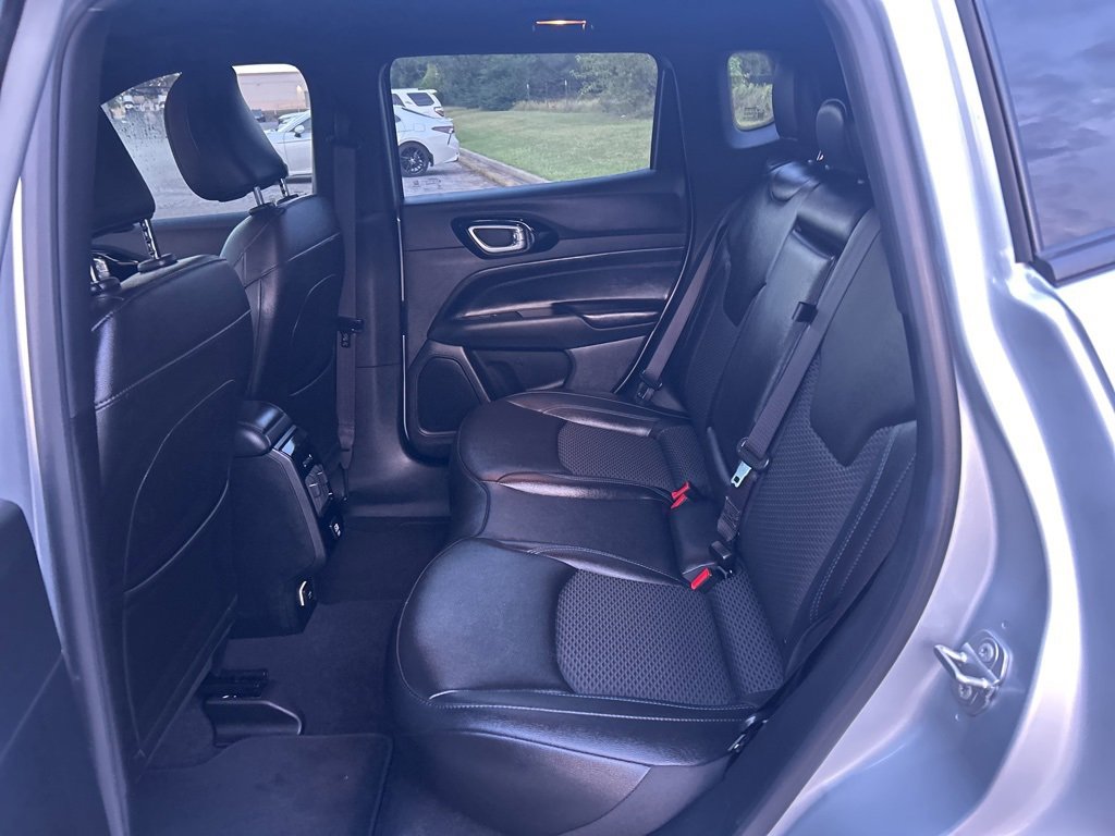 Used 2025 Jeep Compass Latitude w/ Altitude Special Edition image 24