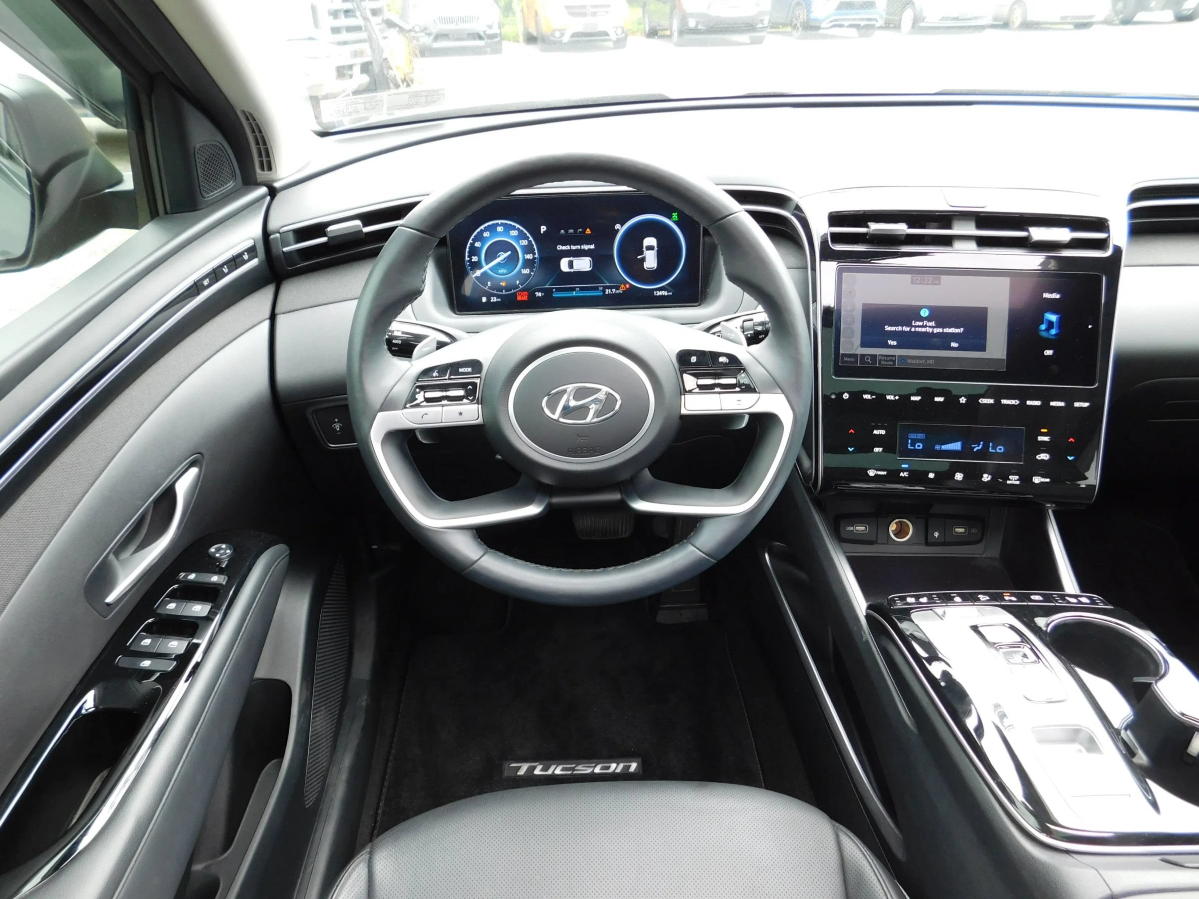 Used 2024 Hyundai Tucson Limited AWD/4WD image 14