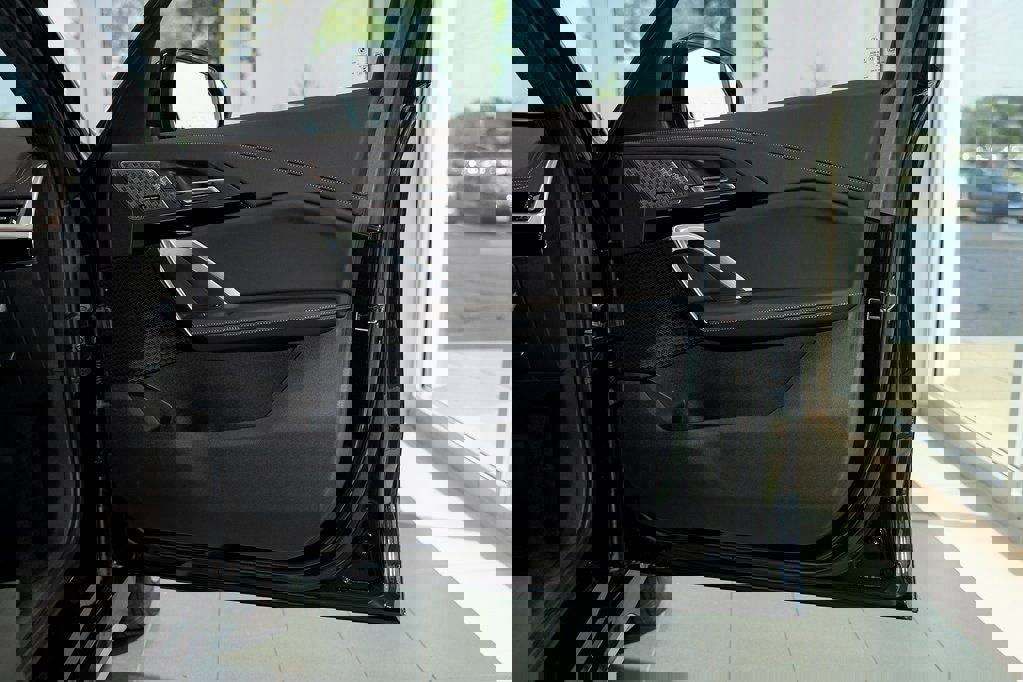 Used 2025 BMW X1 xDrive28i w/ Technology Package image 20