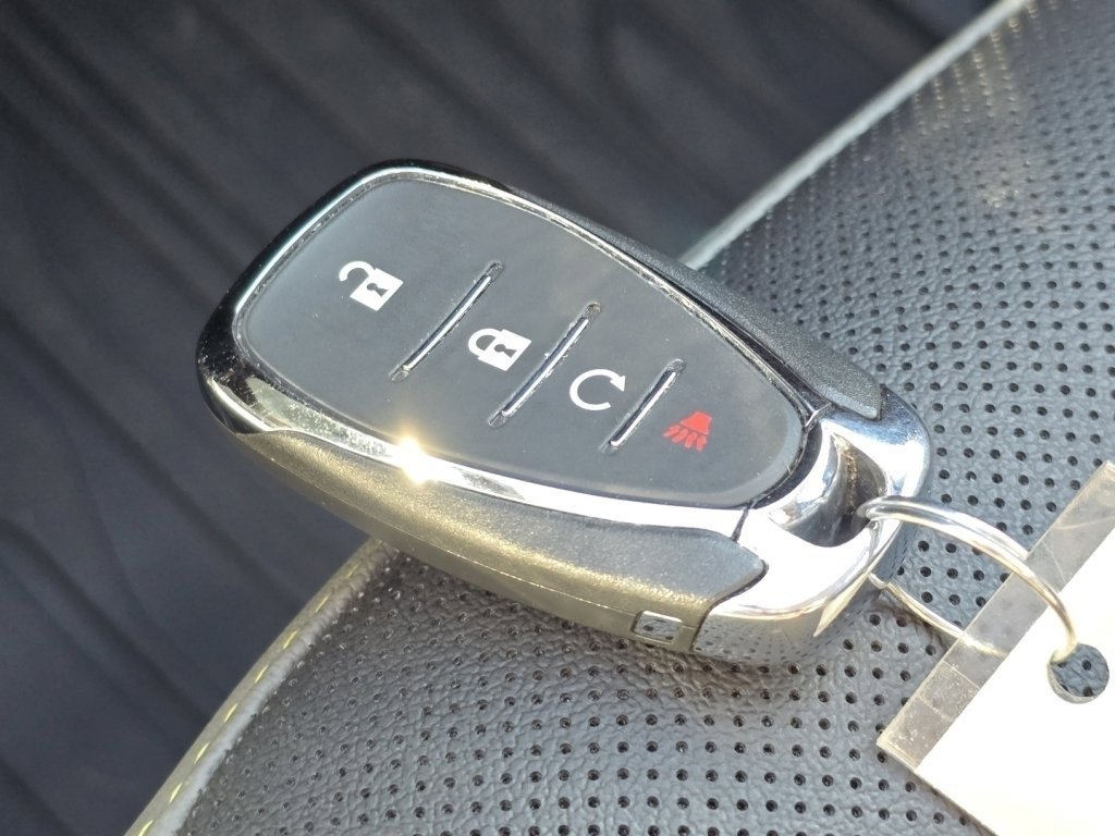 Used 2025 Chevrolet Trax ACTIV w/ Sunroof Package image 33