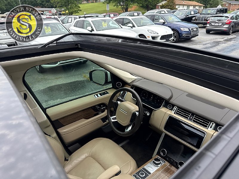 Used 2019 Land Rover Range Rover Long Wheelbase Supercharged AWD/4WD image 28
