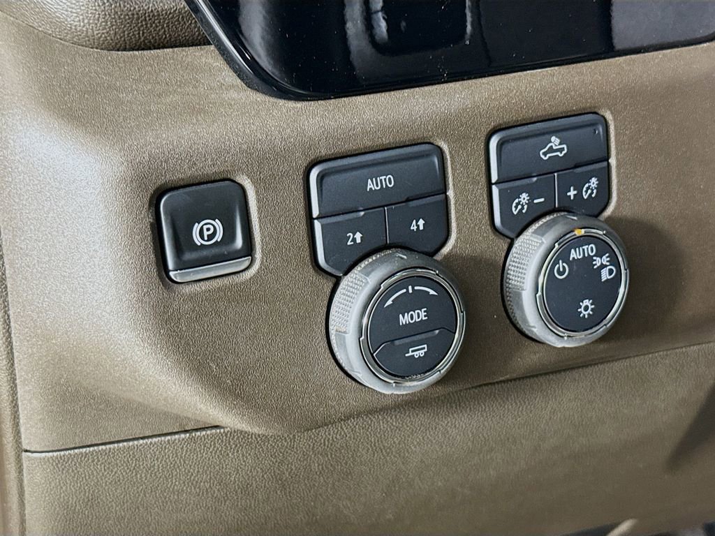 Used 2025 Chevrolet Silverado 1500 LT image 11