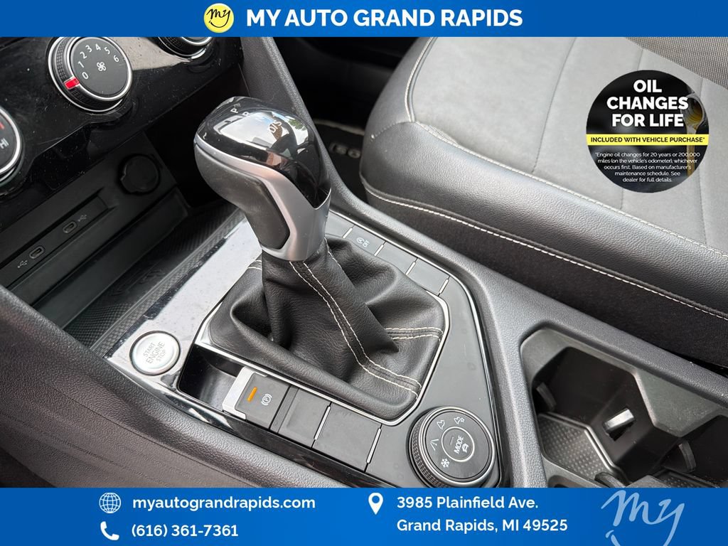 Used 2023 Volkswagen Taos SE w/ Panoramic Sunroof Package AWD/4WD image 26