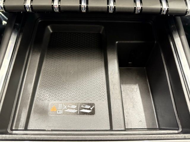 Used 2025 GMC Acadia Elevation image 39