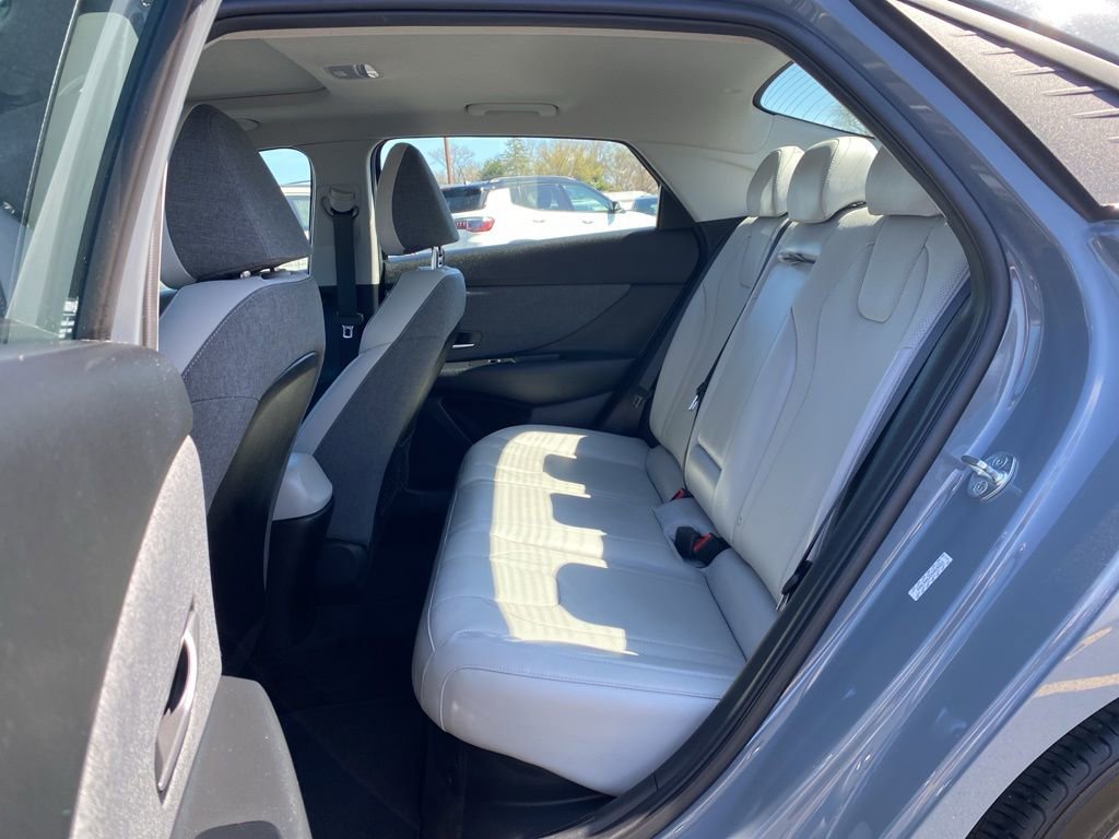 Certified 2022 Hyundai Elantra Limited w/ Cargo Package image 14