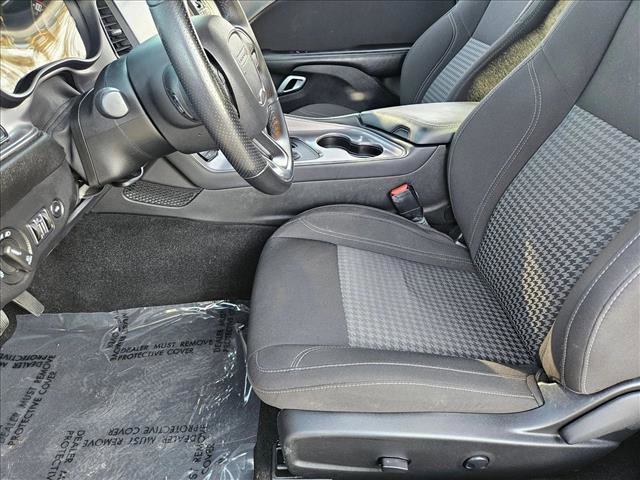 Used 2023 Dodge Challenger SXT w/ Blacktop Package image 15