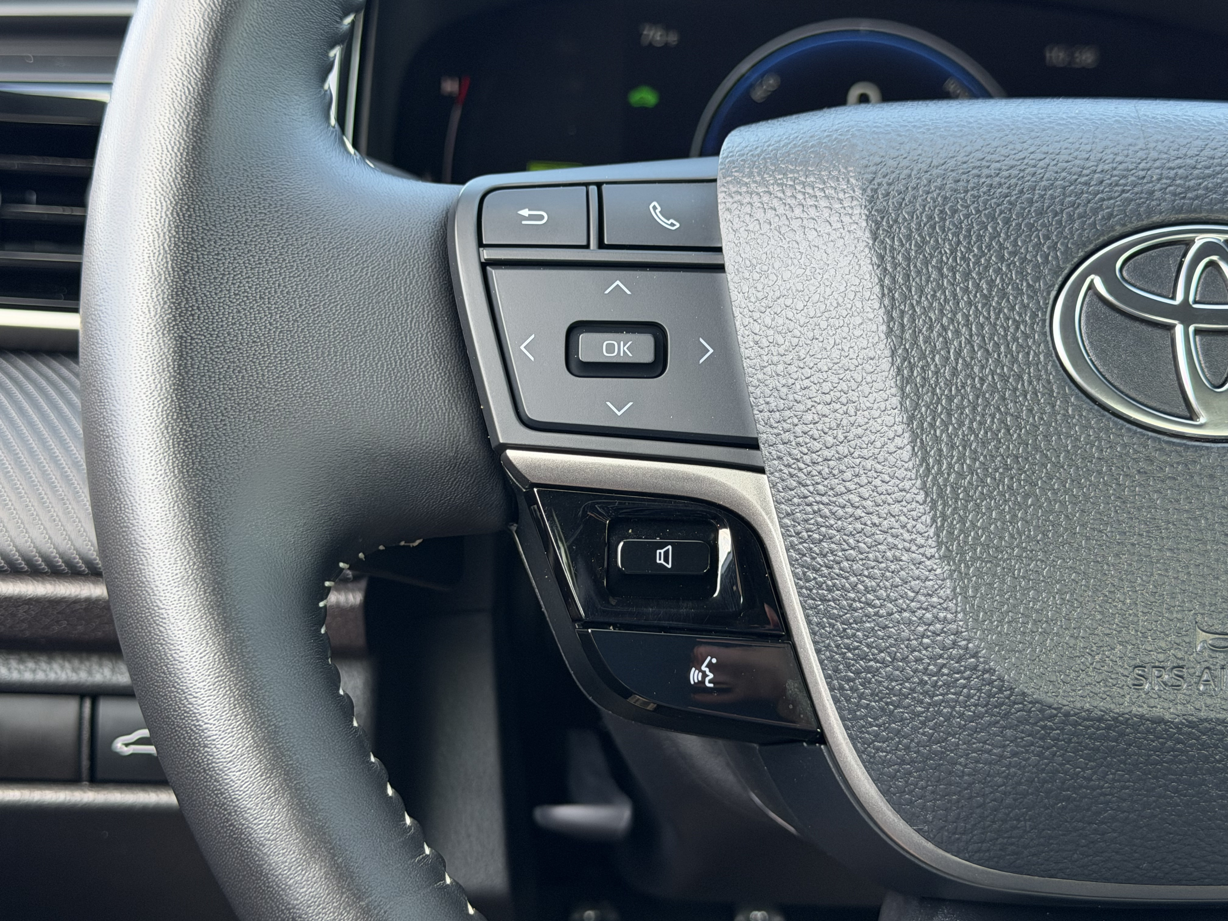 Used 2025 Toyota Camry SE FWD image 26