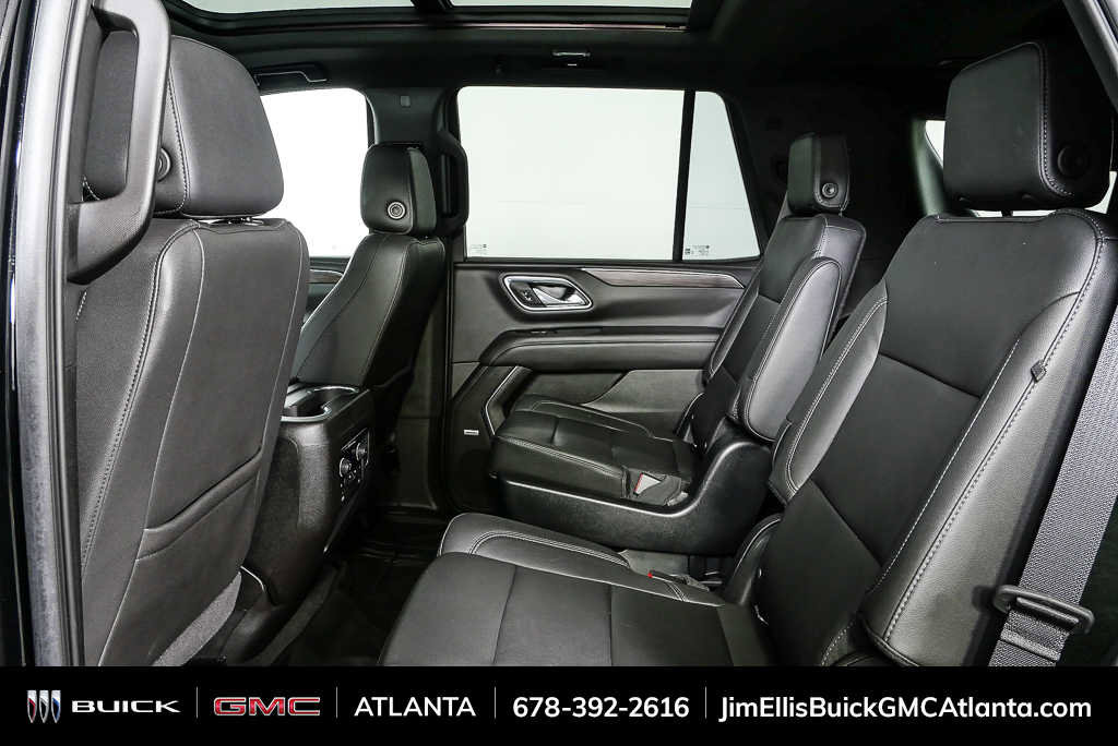 Used 2022 Chevrolet Tahoe Z71 w/ Luxury Package AWD/4WD image 18