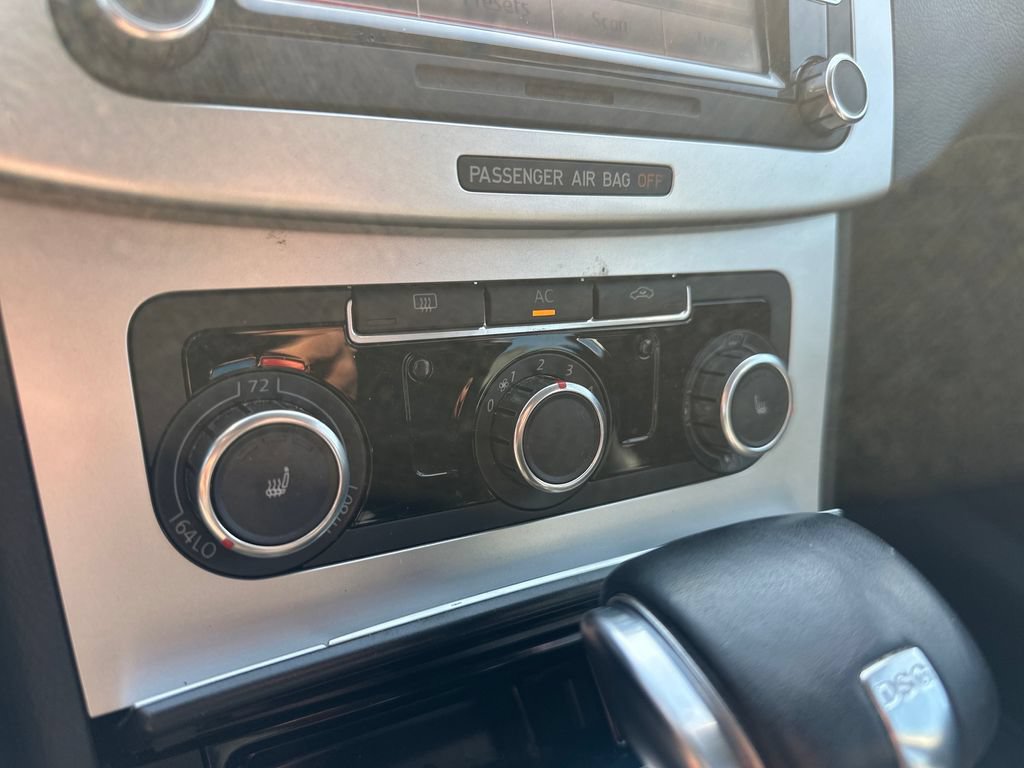 Used 2010 Volkswagen Passat Komfort FWD image 17