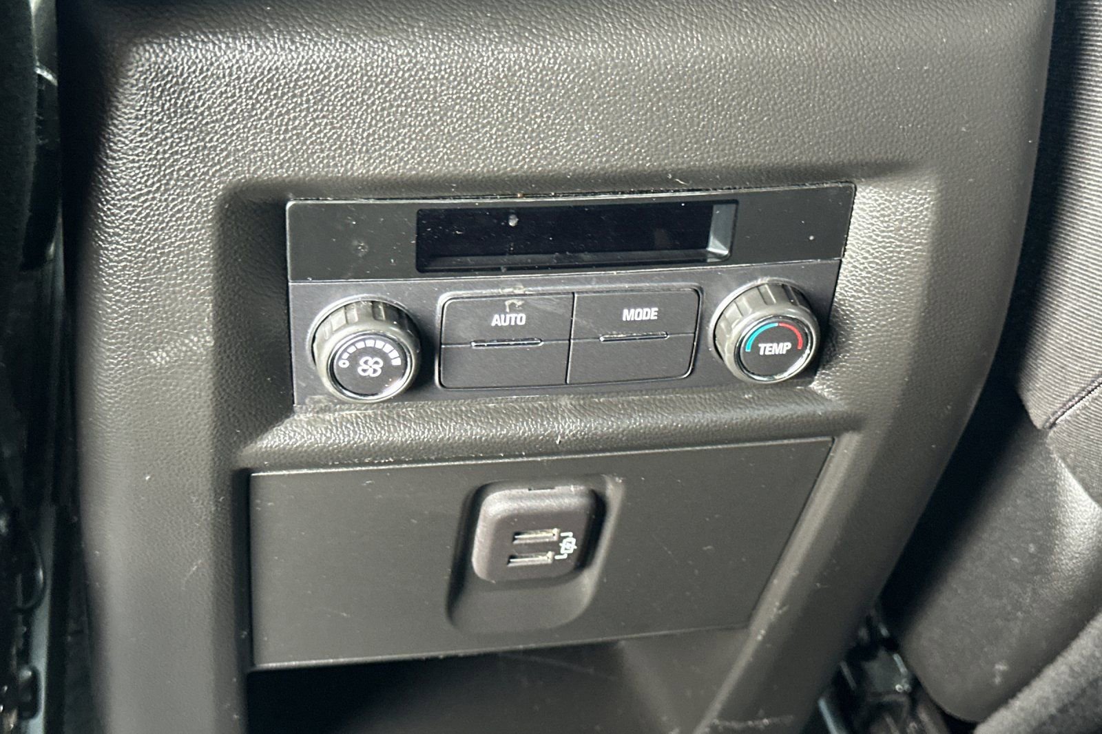 Certified 2023 Chevrolet Traverse LT image 42