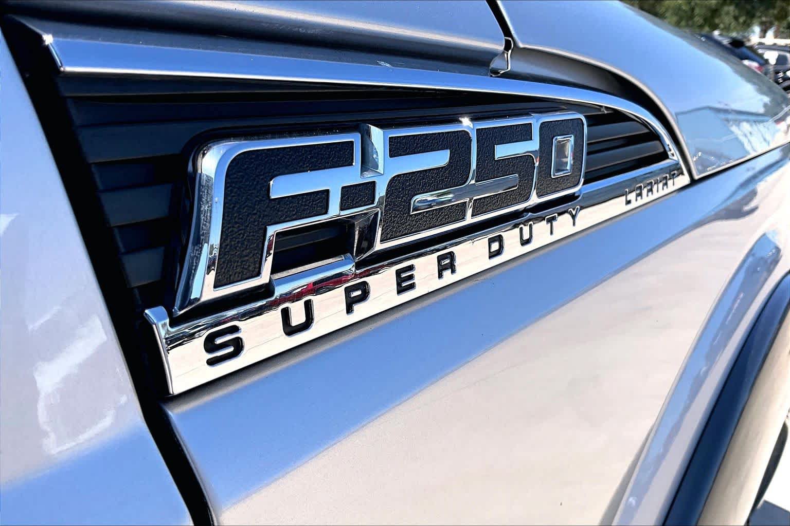 Used 2016 Ford F250 Lariat w/ Lariat Ultimate Package AWD/4WD image 10