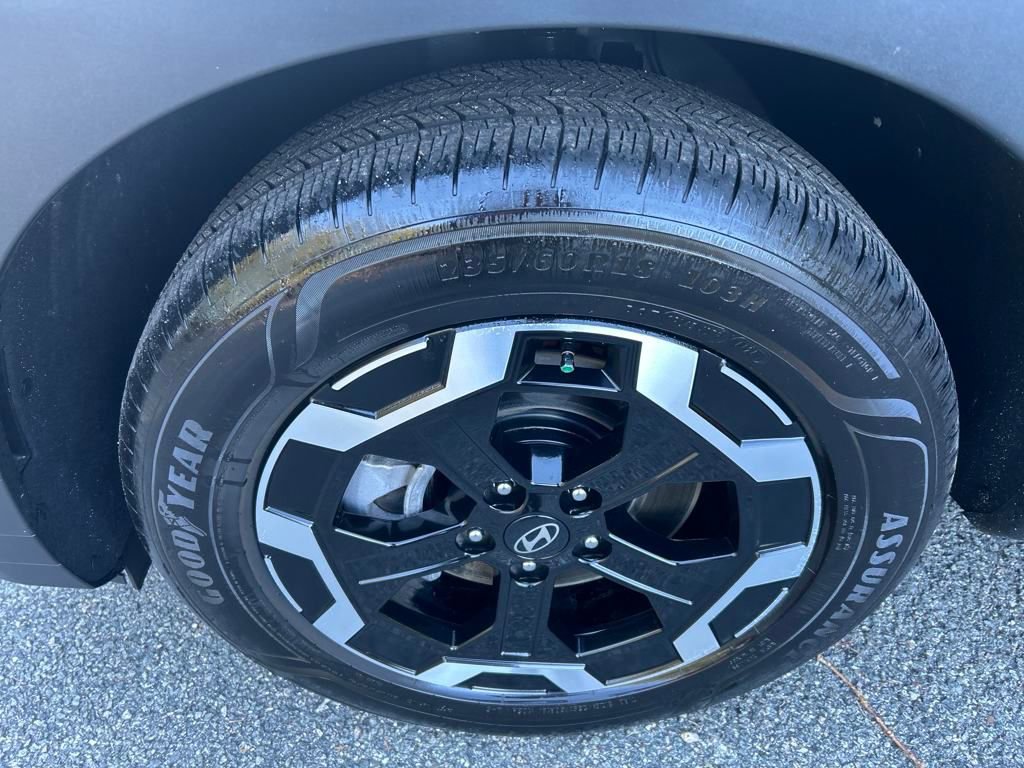 Used 2025 Hyundai Santa Fe SEL image 9