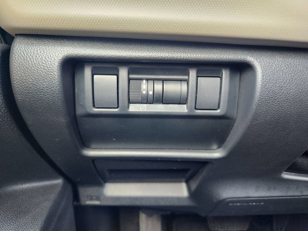 Used 2025 Subaru Forester w/ Convenience Package #1 AWD/4WD image 21