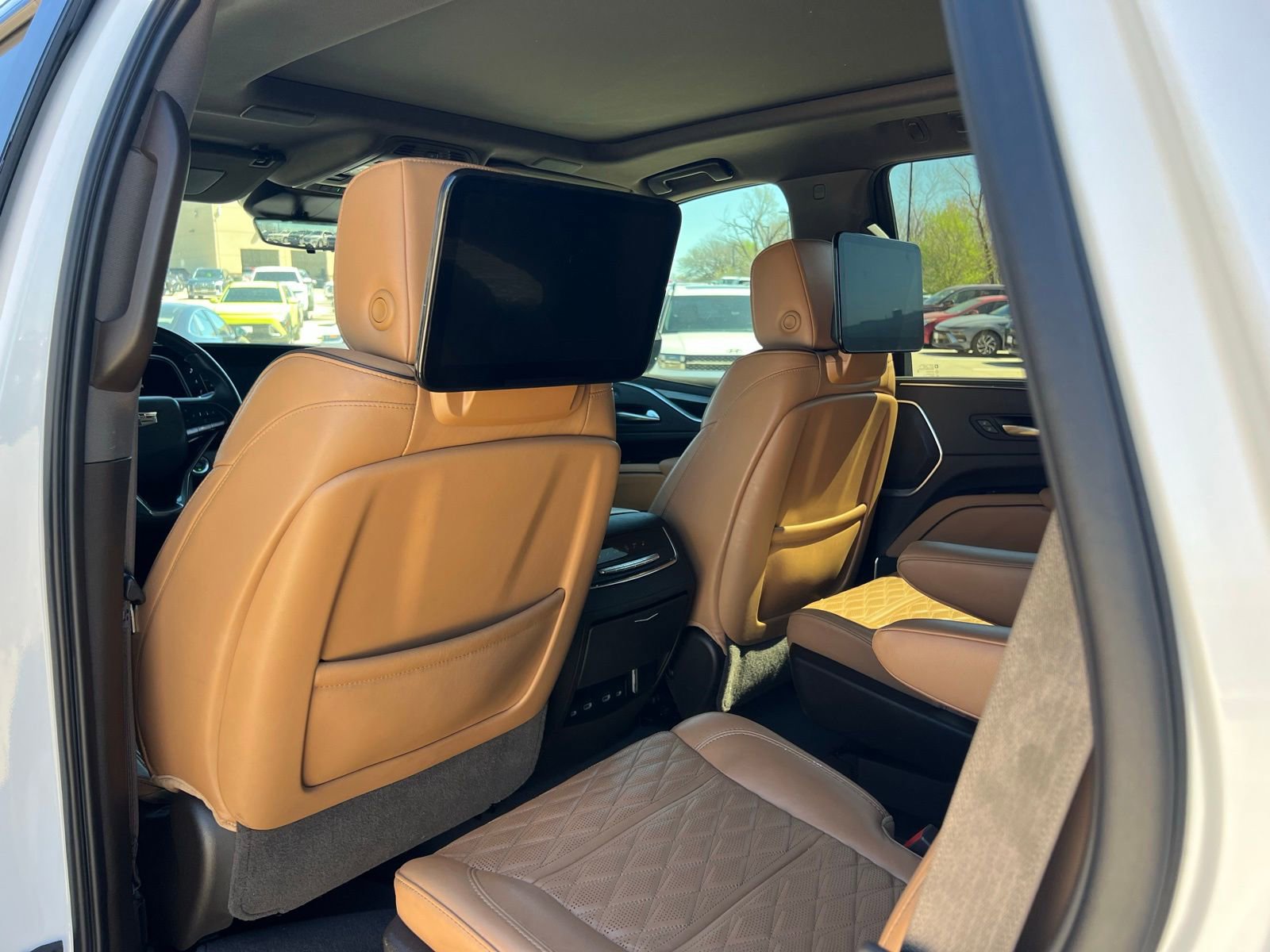 Used 2021 Cadillac Escalade Sport w/ Driver Assist Tech Package image 18