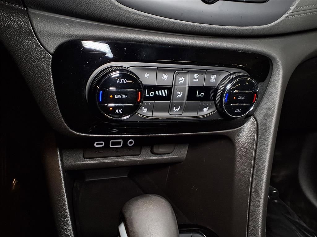 Used 2023 Buick Encore GX Select image 5