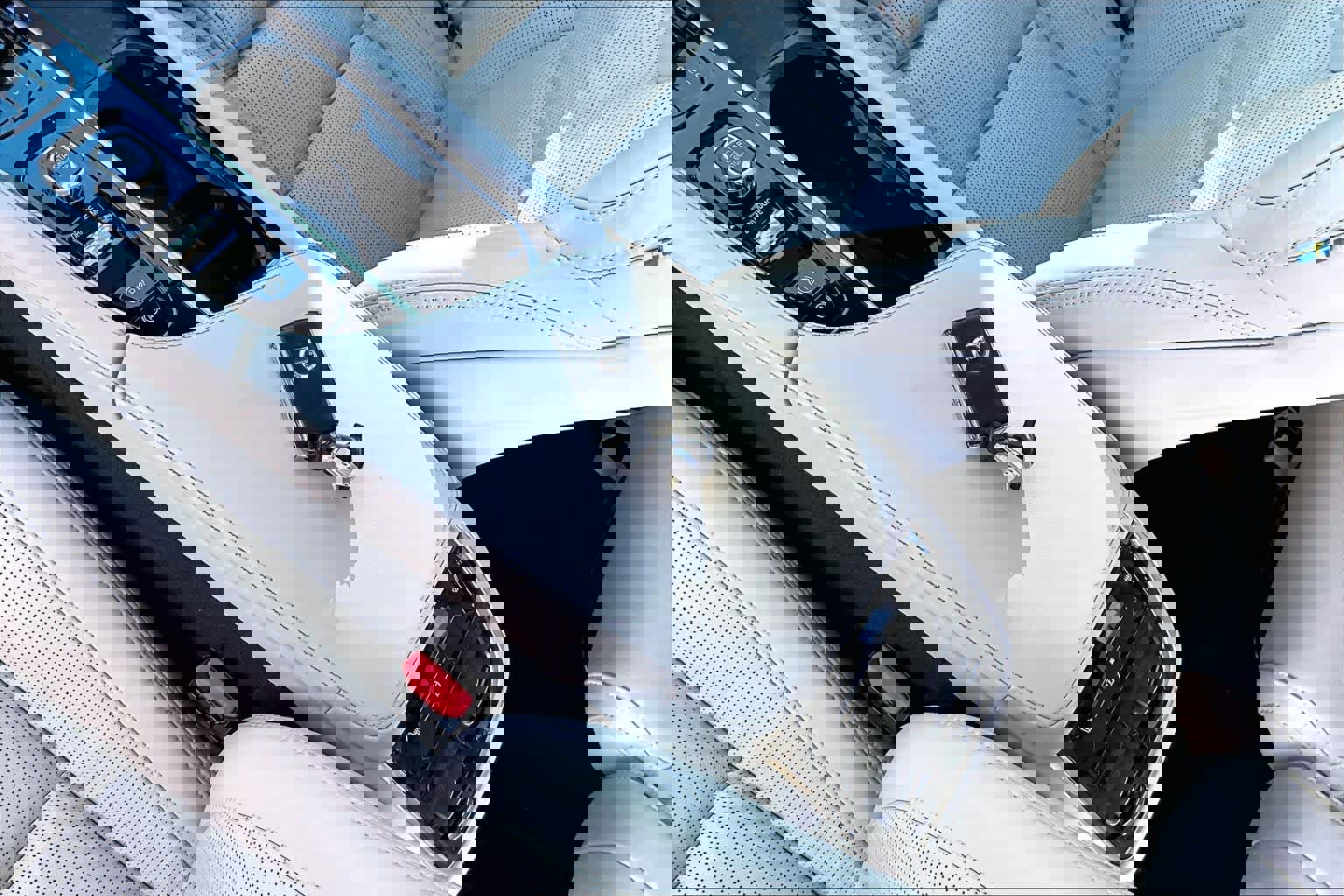 Used 2021 Volvo XC90 T8 Inscription w/ Lounge Package image 15