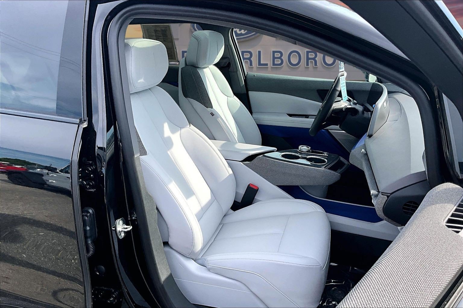 Used 2026 Cadillac Optiq Sport 1 w/ LPO, Floor Liner Package AWD/4WD image 7
