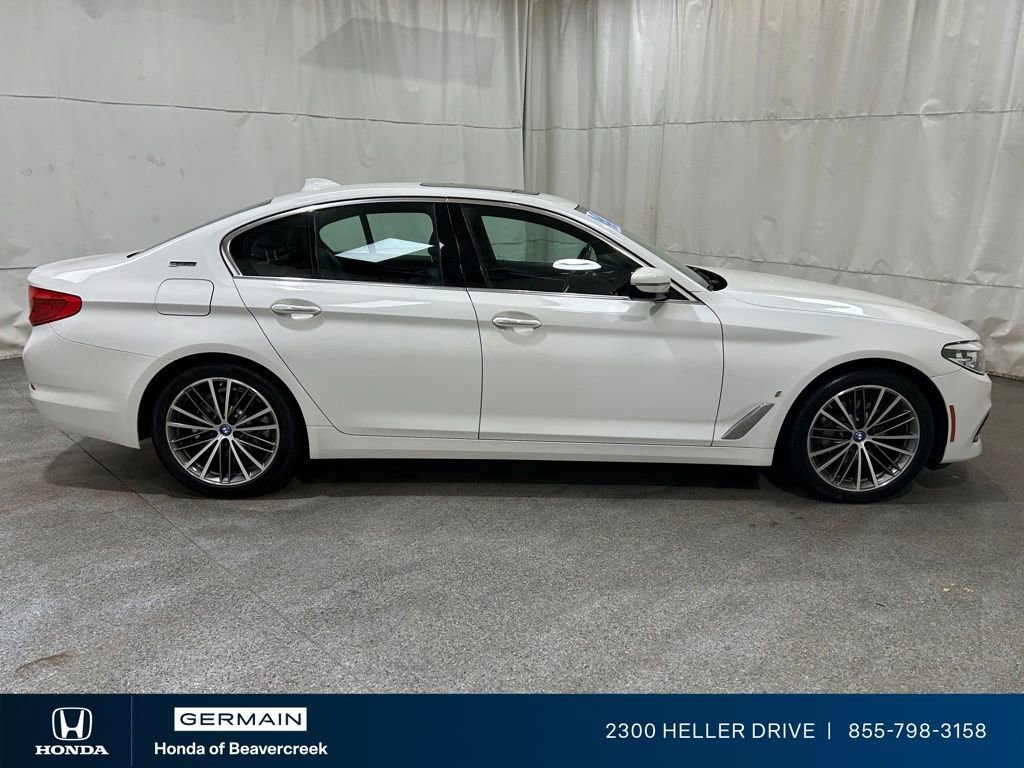 Used 2018 BMW 530e xDrive w/ Premium Package 2 image 9